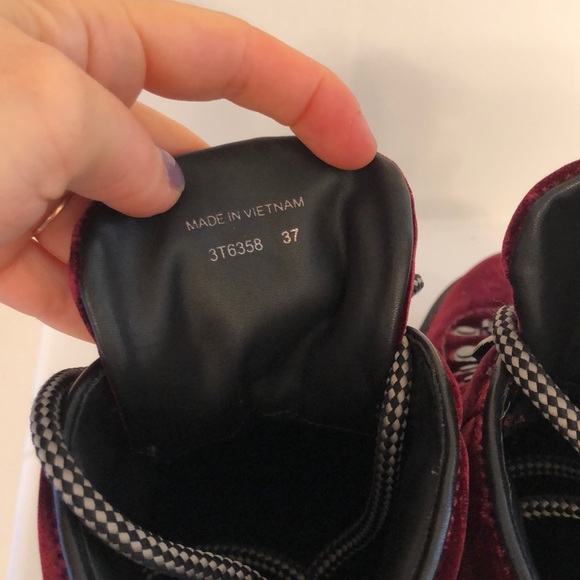 Velvet Prada boots - Picture 3 of 7